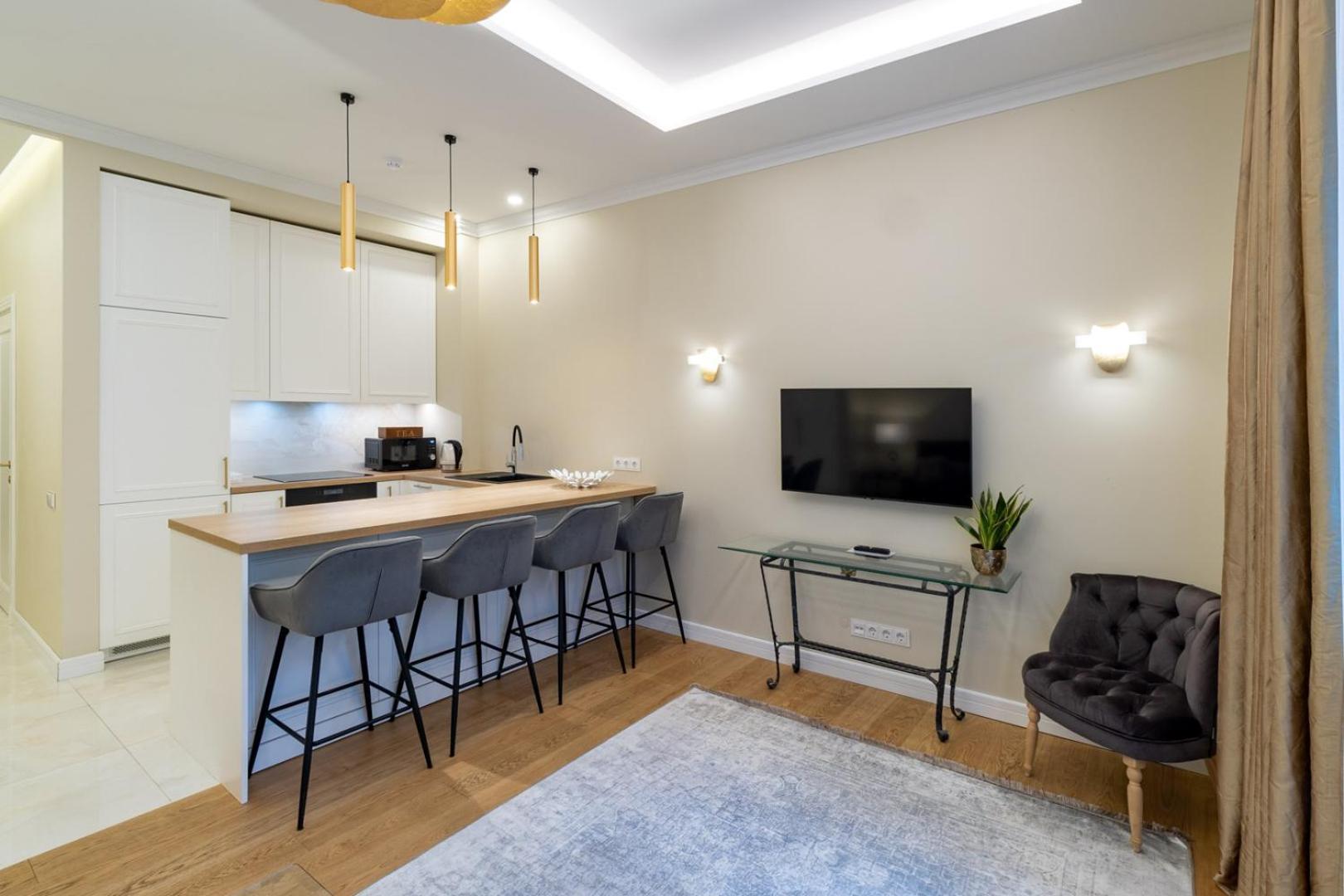 Luxury Central Apartment In Putvinskio Street Kaunas Exterior photo